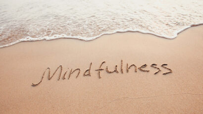 Gabriela Voss; Selfleadership Coach; Freiraumfinderin; Achtsamkeitstraining; Overthinking stoppen; Stresskompetenz aufbauen; Resilienz; Burnout-Prävention; Mindfulness; MBSR